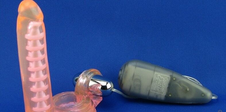 nastavek z vibratorjem za povečanje penisa